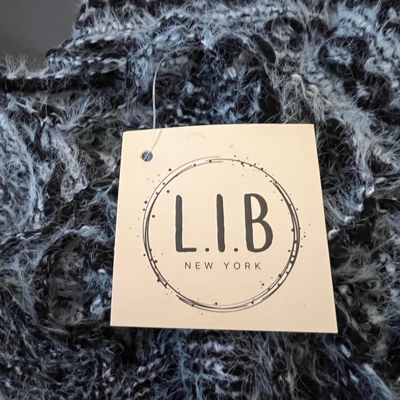 Black Cowl Neck Poncho One Size Fits Most NWT - Picture 9 of 9